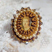 Mme de Pompadour ring broderet med perleperler, Swarovski krystal, en meget smuk forførelse